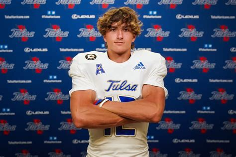 Francis, Tulsa break game open in the second quarter on way to .